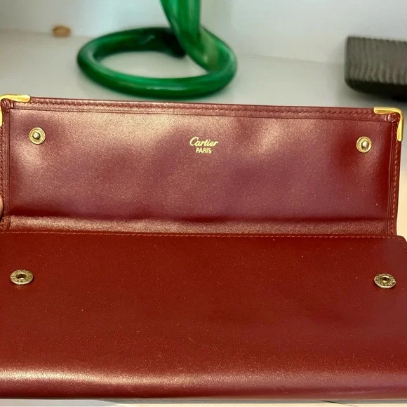 Cartier Must de Cartier Tri-fold Long Wallet Clasp Wallet & Crossbody Gold Chain - Picture 7 of 10